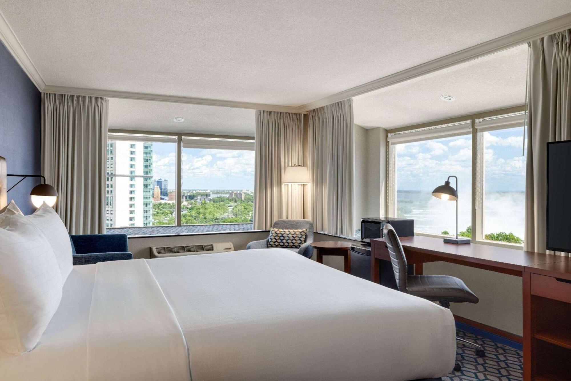 Wyndham Grand Fallsview Hotel Ниагара-Фолс Экстерьер фото
