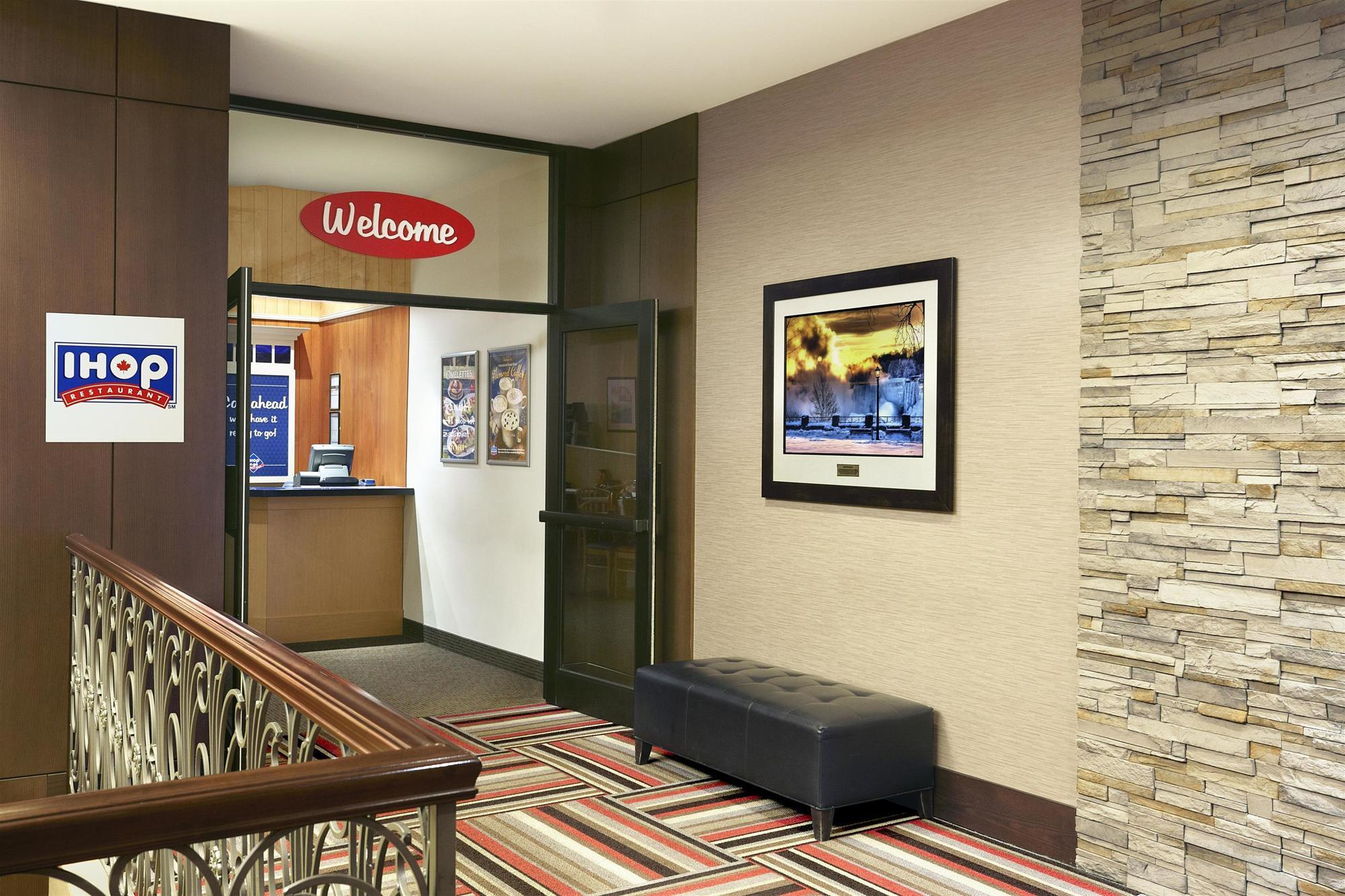 Wyndham Grand Fallsview Hotel Ниагара-Фолс Экстерьер фото